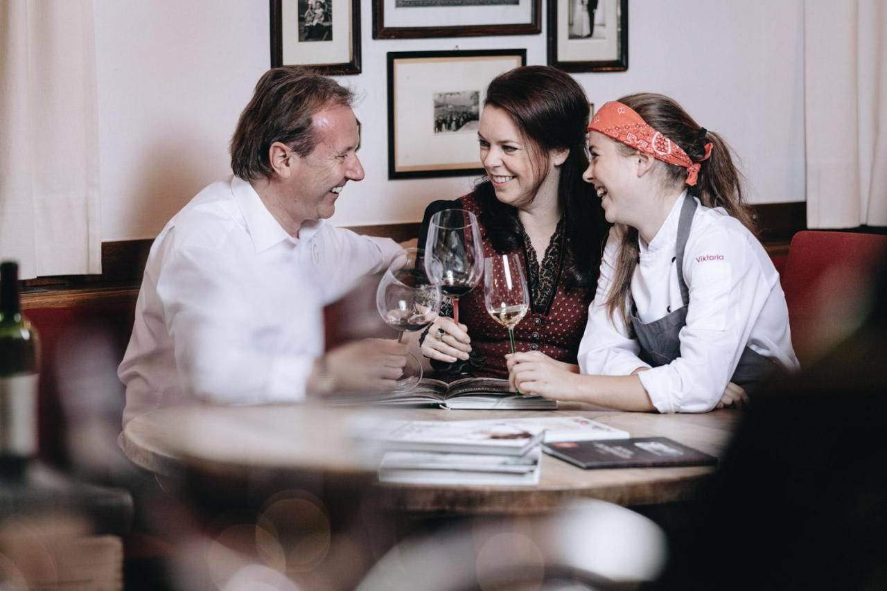 Der Greil - Wein & Gourmethotel Зёлль Экстерьер фото
